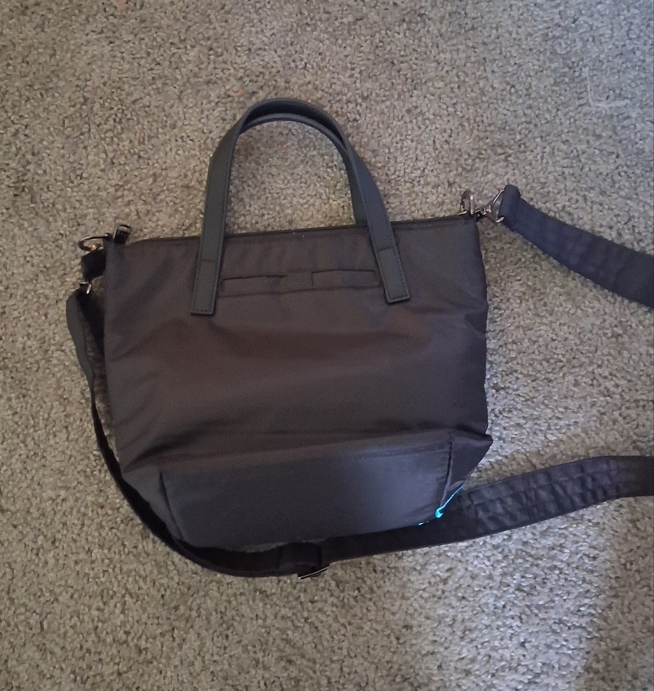 Lug Sprinkler Crossbody Bag - Flamingo Black NWot - Picture 5 of 5